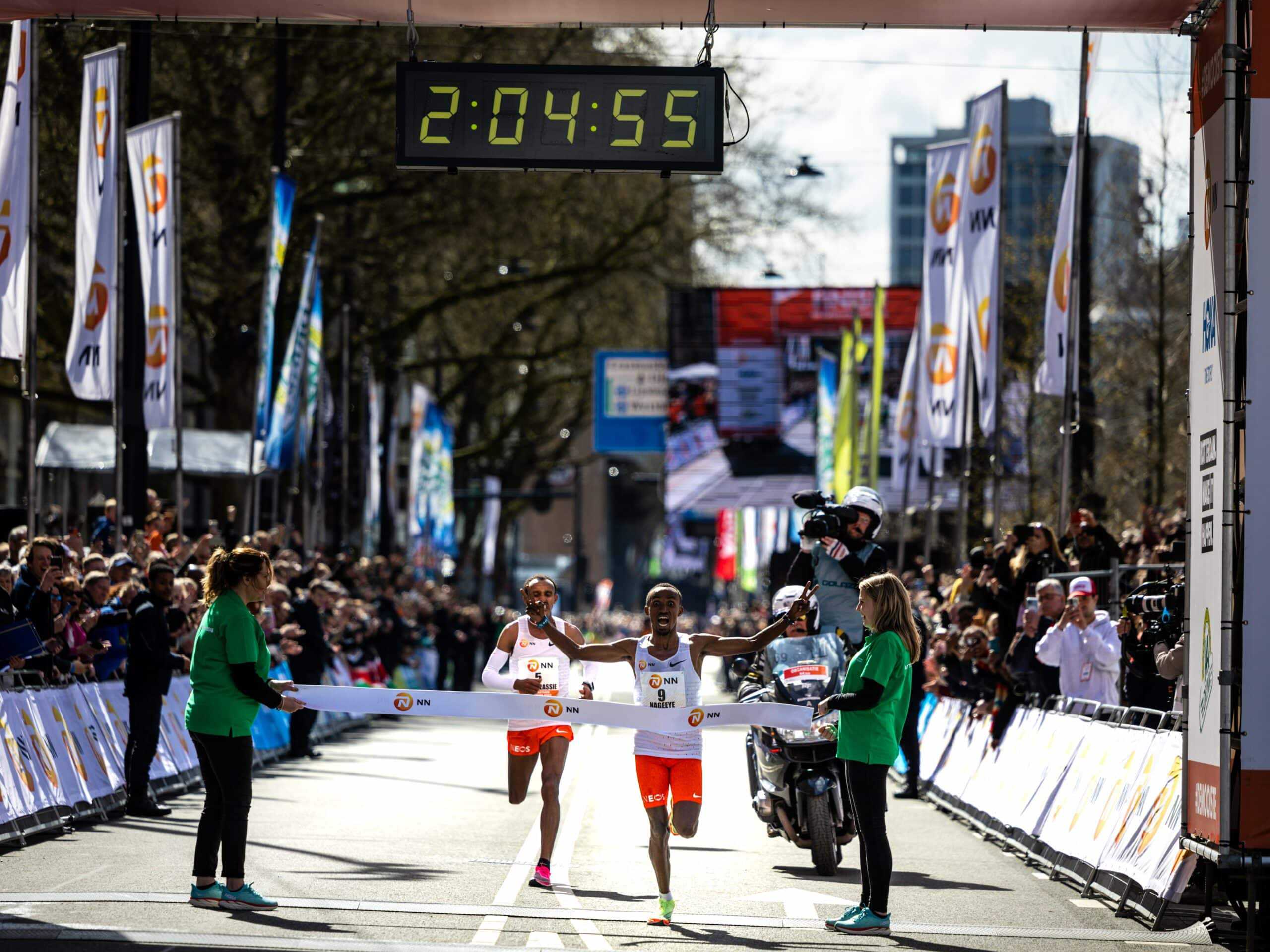 Abdi Nageeye runs a national record and becomes the first Dutch to win the Rotterdam Marathon in the last 40 years
